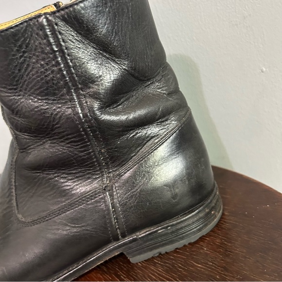 Frye Emmett Zipper Black Leather Ankle Boots Size 12 - Picture 2 of 8